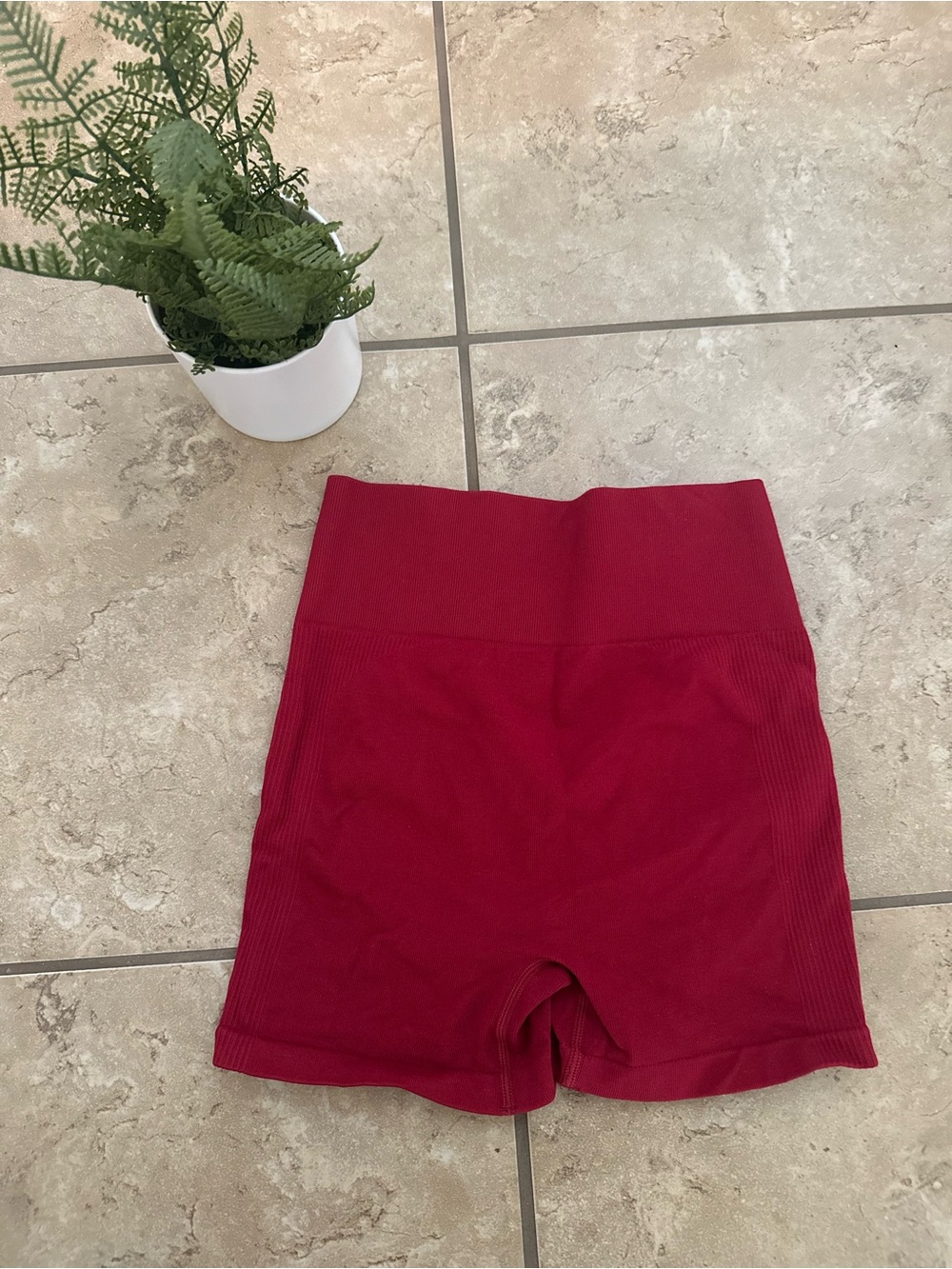 RED SCRUNCH BUTT SHORTS